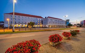 Hotel Gromada Arka Lux
